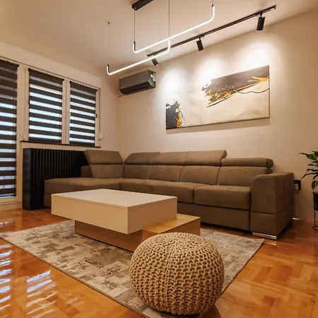 T & T - 2 Bedrooms شقة