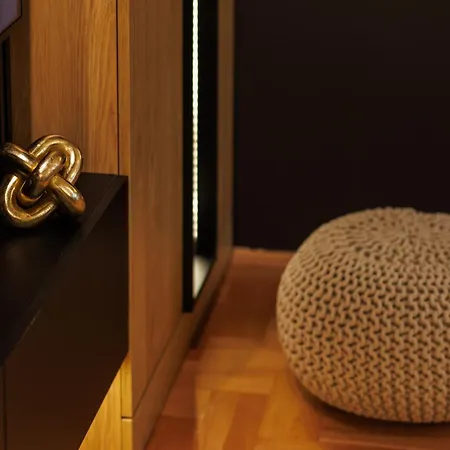 T & T - 2 Bedrooms * Pirot