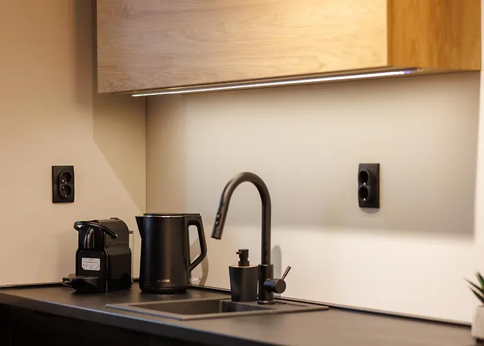 T & T - 2 Bedrooms شقة *