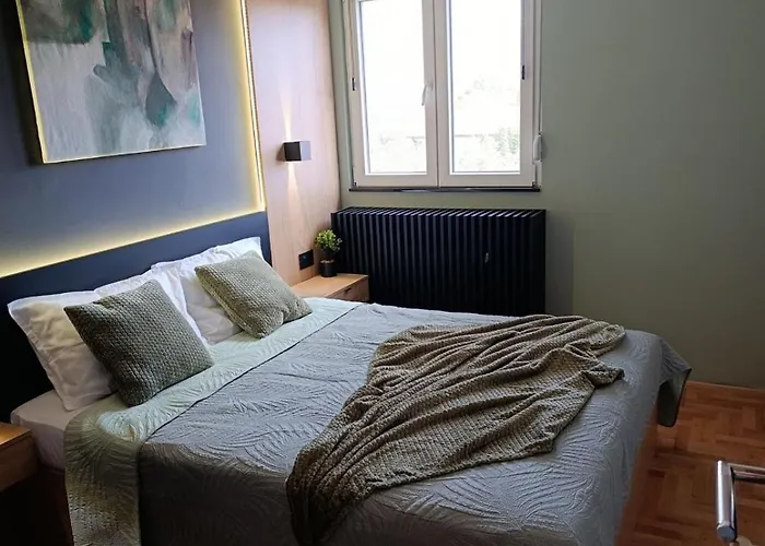 T & T - 2 Bedrooms شقة