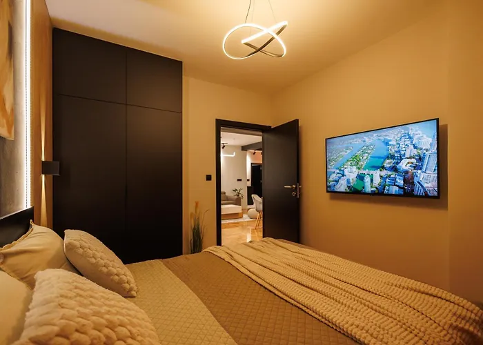 T & T - 2 Bedrooms شقة بايرت